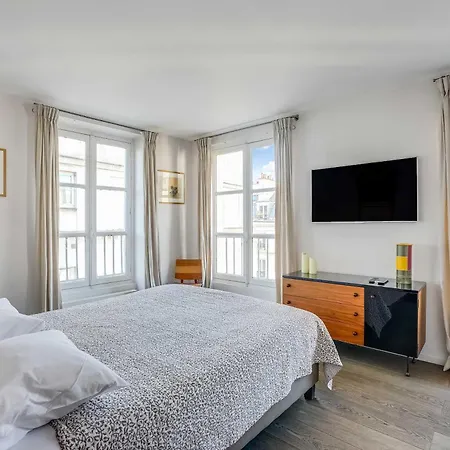 Modern - 1br 2p - Marais Republique * Paris